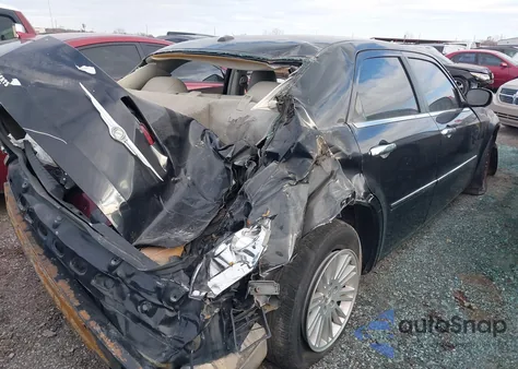 2010 Chrysler 300 Touring/Signature Series/Executive Series from USA, damaged, VIN 2C3CA5CV4AH305372